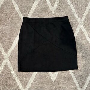 NWT MANGOPOP Mini Faux Black Suede Skirt (Large)